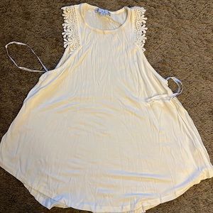 iris Elegant White Blouse